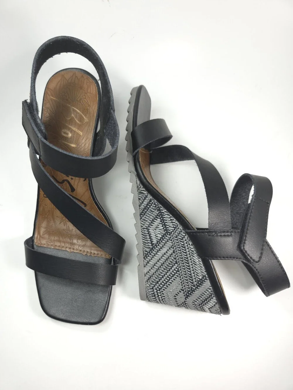 Blowfish Malibu Orchid Black Strappy Wedge Sandals Sz 7.5